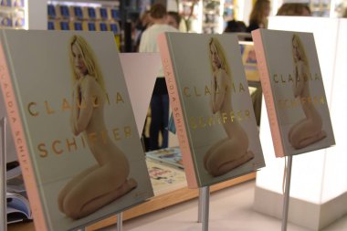 Frankfurt, Germany. 13th Oct, 2017. Impressions, Claudia Schiffer book , Frankfurt Bookfair / Buchmesse Frankfurt 2017