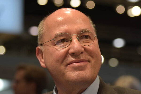 Frankfurt, Germany. 13th Oct, 2017. Gregor Gysi (* 1948), german politician (Die Linke) and author, Frankfurt Bookfair / Buchmesse Frankfurt 2017