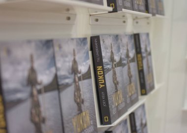 Frankfurt, Almanya. 14 Ekim, 2017. Resim kitap Yukon şarkıcı/söz yazarı tarafından grubu Rammstein'ın kadar Lindenmann ve Joey Kelly (Kelly aile), National Geographic, Frankfurt Bookfair üzerinden / Buchmesse Frankfurt 2017 