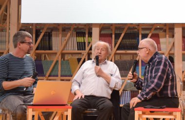 Frankfurt, Almanya. 15 Ekim, 2017. Jean-Claude Mezieres (* 1938), Fransız çizgi roman sanatçısı - Valerian ve Veronique / Valerian ve Laureline çizgi roman - Frankfurt Bookfair / Buchmesse Frankfurt 2017