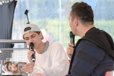 Frankfurt, Almanya. 15 Ekim, 2017. Lukas Rieger (* 1999), Alman şarkıcı ve dublajlı 'Alman Justin onun sunan Bieber' kitap 'Der Lukas Rieger kodu' Frankfurt Bookfair / Buchmesse Frankfurt 2017