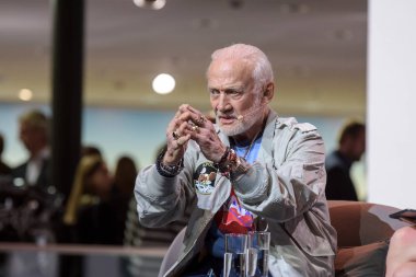 Frankfurt, Almanya. 15 Eylül, 2017. Buzz Aldrin, astronot, yolları Bisiklete binme hakkında konuşan Apollo 11, mars: alan, yer alan Mercedes Benz 