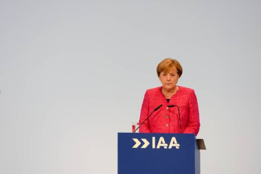 Frankfurt, Almanya. 14 Eylül, 2017. Angela Merkel, Alman Şansölye, 67 IAA Uluslararası Otomobil Fuarı Frankfurt/Main'da Tarih Salı, 14th Eylül 2017 Açılış töreninde konuşan