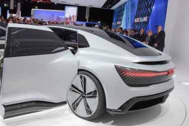 Frankfurt, Almanya. 12 Eylül, 2017. Audi Aicon, lüks konsept otomobil, Audi basın toplantısı 65 IAA Uluslararası Otomobil Fuarı'nda Frankfurt/Main'da Tarih Salı, 12 Eylül 2017
