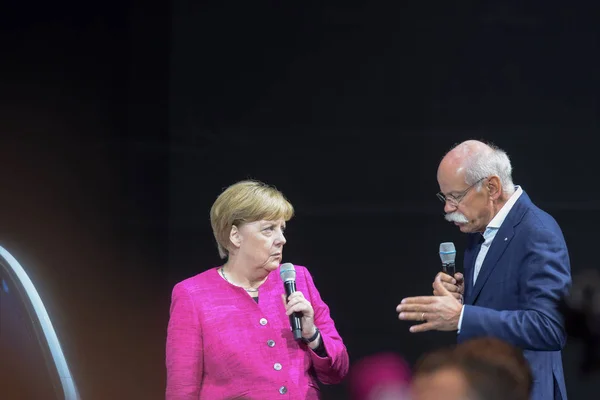 Frankfurt Alemanha Set 2017 Angela Merkel Visitando Estande Daimler Mercedes — Fotografia de Stock