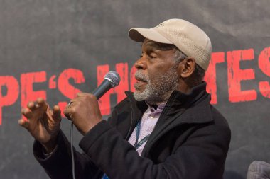 Dortmund, Almanya - 8 Nisan: Hafta sonu cehennem, bir iki gün (Nisan 7-8 2018) korku temalı fan kongre, aktör Danny Glover (cehennem silahı, testere, Predator).