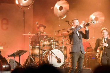 Frankfurt, Almanya. 6 Nisan 2017. Alman trompetçi kadar Bronner (Broenner kadar) Kongre Merkezi, Musikmesse Frankfurt, Almanya konseri