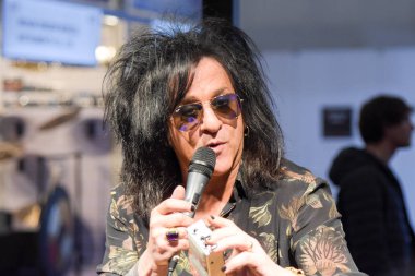Frankfurt, Almanya. 8 Nisan 2017. gitarist Steve Stevens Musikmesse Frankfurt, Almanya