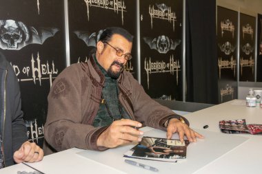 Dortmund, Almanya - 3 Kasım 2018: Steven Seagal (* 1952, ABD'li sinema oyuncusu, savaş sanatçısı ve film yapımcısı - Red Alert, Nico, ölümcül intikam), hafta sonu cehennem 2018