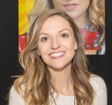 Dortmund, Almanya - 1st Aralık 2018: Maude Hirst (* 1990, İngiliz sinema oyuncusu) Alman Comic Con Dortmund adlı iki günde fan kongre
