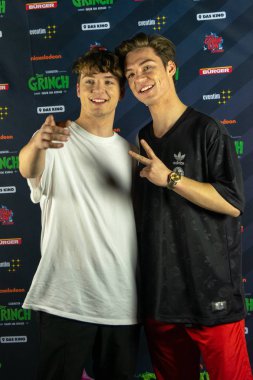Dortmund, Almanya - 1st Aralık 2018: Die Lochis (Alman Youtube kişilikleri) Nickelodeon Slimefest 2018, Almanya'da ilk Slimefest