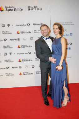 Wiesbaden, Almanya - 2 Şubat 2019: Patrick Groetzki (* 1989, Alman hentbol oyuncu) top des spor 2019