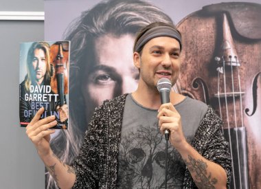 Frankfurt Main, Almanya - 2 Nisan 2019: David Garrett (*1980, Alman kemancı) David Garrett'ı sunuyor - Musikmesse Frankfurt'ta Kemanın En İyisi