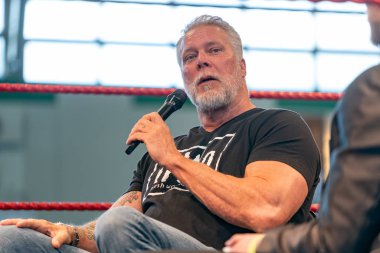 Dortmund, Almanya - 14 Nisan 2019: Kevin Nash (*1959, ABD'li profesyonel güreşçi, basketbolcu ve aktör) German Comic Con Dortmund Spring Edition'da iki günlük bir hayran kongresinde