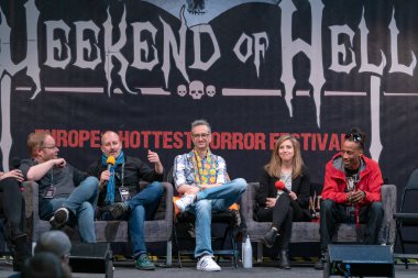 Dortmund, Almanya - 13 Nisan 2018: Brandon Crane, Ben Heller, Adam Faraizl, Emily Perkins ve Marlon Taylor Hafta Sonu Hell Spring Edition 2019'da