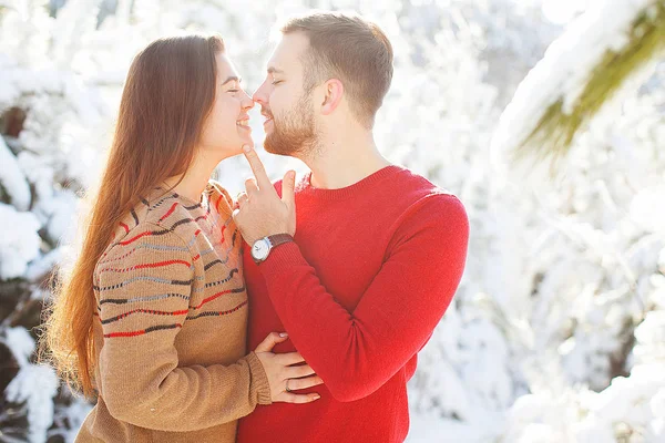 Happy Beautiful Young Couple Love Winter Forest Christmas Concept — Stock Photo, Image