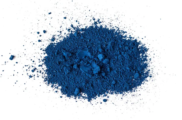 Natural dark blue colored pigment. Loose cosmetic powder. Eyeshadow matt pigment isolated on a white background, close-up — Stock Photo, Image