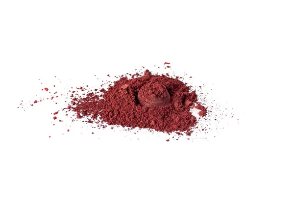 Natural matt red colored pigment. Loose cosmetic powder. Eyeshadow pigment isolated on a white background, close-up — Stock Photo, Image