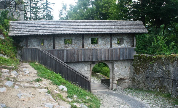 Inside the Bled castle, Julian Alps mountains, sunny day, Bled, Slovenia — Stock Photo, Image