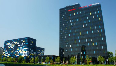 Zagreb, Hırvatistan - 07 19 2015 - Modern binalar, güzel mimari, güneşli bir gün
