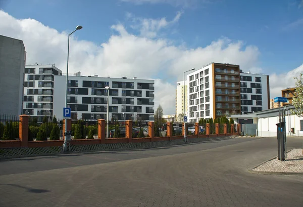 Varsovie, Pologne. 22 avril 2019. Moderne, Appartement de luxe, Immeuble à Varsovie Goclaw — Photo