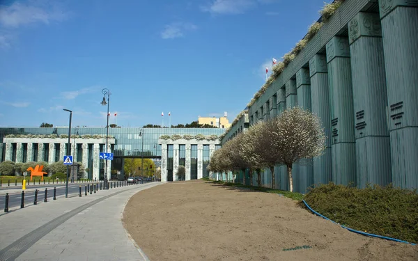 21 aprile 2019, Varsavia, Polonia. Palazzo della Corte Suprema della Repubblica di Polonia nella città di Varsavia . — Foto Stock