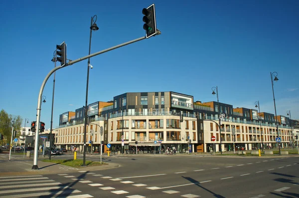 Varsóvia, Polónia. 21 Abril 2019. Apartamento moderno e luxuoso, Edifício em Varsóvia . — Fotografia de Stock