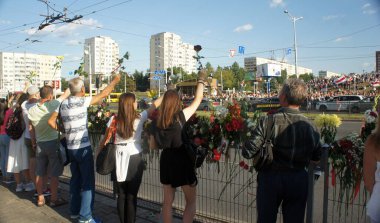 Minsk, Belarus - 15 Ağustos 2020. Beyaz Rusya 'da yapılan cumhurbaşkanlığı seçimleri sonrasında görevdeki hükümete karşı barışçıl protesto eylemleri.
