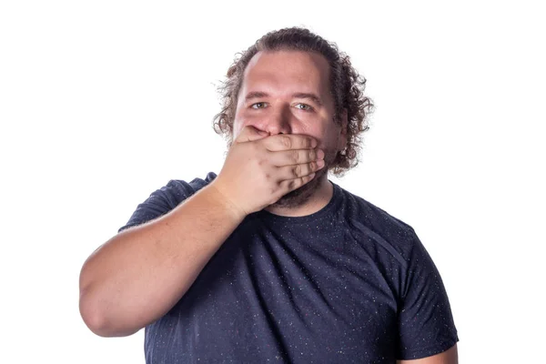 Retrato Del Hombre Asombrado Cubriendo Boca Sobre Fondo Blanco — Foto de Stock