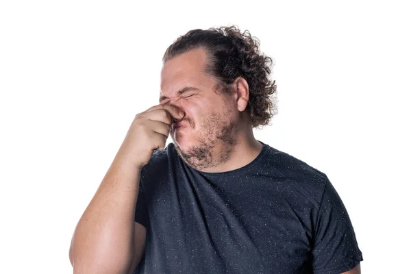Молодой Человек Зажимает Щипает Нос Вонючего Запаха Запаха — стоковое фото