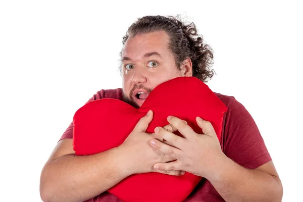 Una Toma Estudio Hombre Gordo Sosteniendo Una Almohada Roja Forma — Foto de Stock