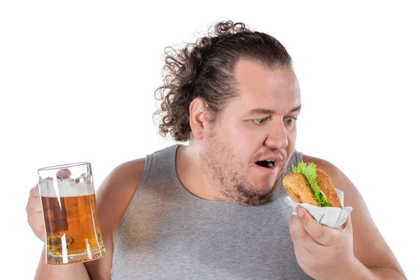 Legrační Tlustý Muž Burger Pití Alkoholu Nápoj — Stock fotografie
