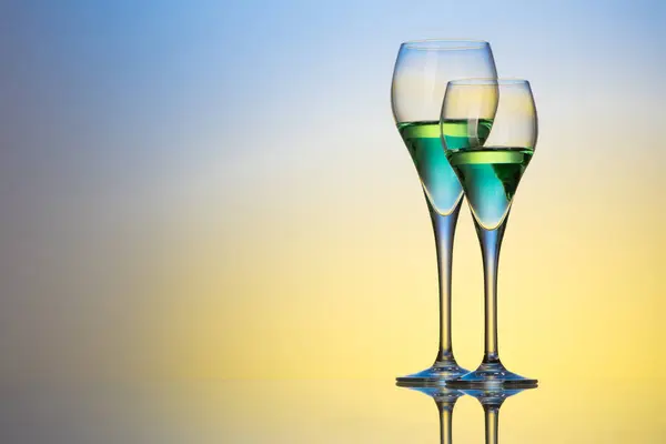 Due bicchieri con cocktail — Foto Stock