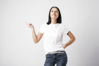 güzel esmer düşünceli 