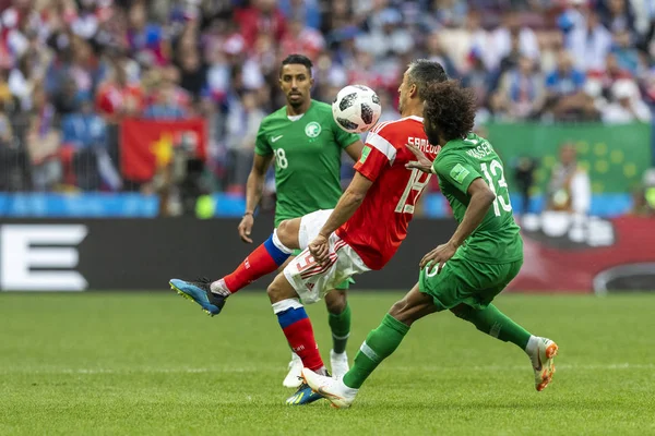 Moskova, Rusya - 14 Haziran 2018: FIFA Dünya Kupası A grubu açılış maçında Luzhniki Stadı, Suudi Arabistan ve Rusya arasındaki.