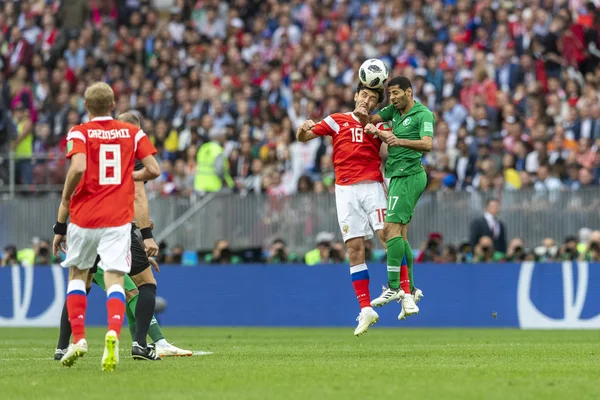 Moskova, Rusya - 14 Haziran 2018: FIFA Dünya Kupası A grubu açılış maçında Luzhniki Stadı, Suudi Arabistan ve Rusya arasındaki.