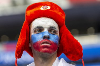 Rusya - Haziran, 2018: Erkek Rus futbol fan destek ekipleri Stadı