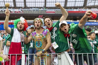 Rusya - Haziran, 2018: takım maç sırasında destekleyen futbol taraftarları