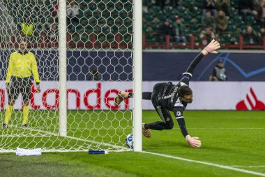 Moskova, Rusya -, 24.10.2018: Uefa Şampiyonlar Ligi oyun Rzd Arena, Lokomotiv (Moskova) Portu (Portu), kaleci (Moskova) Lokomotiv Guilherme Alvim Marinato.