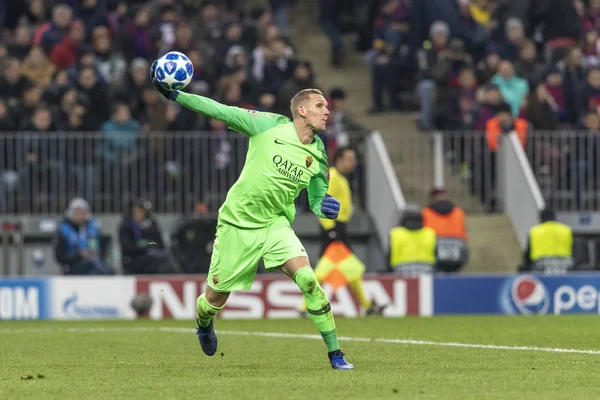 Moskova, Rusya -, 07.11.2018: Uefa Şampiyonlar Ligi maçında Luzhniki Stadı, Cska Moskova - Roma, Roma kaleci - Robin Olsen.