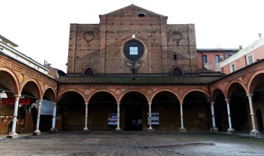 Santa Maria dei Servi Bologna, bazilika solda geleneksel Noel Pazar