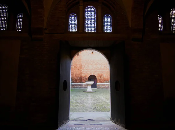 Binnenplaats Basiliek Van Santo Stefano Zeven Kerken Bologna Italië — Stockfoto