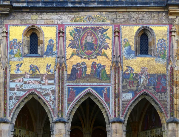 Mosaico Sulla Facciata Della Cattedrale Metropolitana Dei Santi Vito Praga — Foto Stock