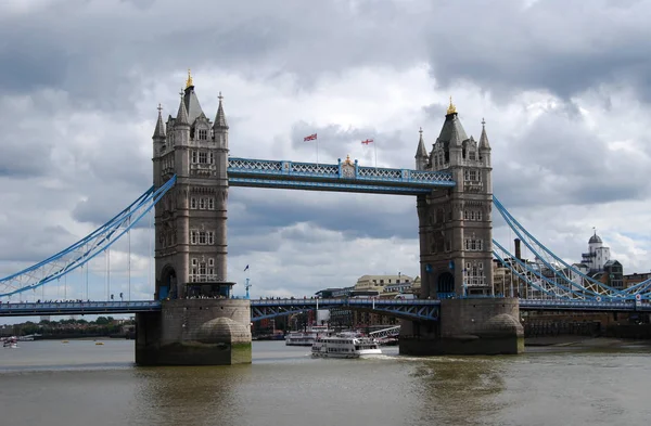 Tower Bridge Die Kruist Rivier Theems Londen Verenigd Koninkrijk — Stockfoto