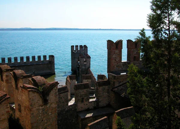 Rocca Scaligera Castelo Sirmione Garda Lake Itália — Fotografia de Stock