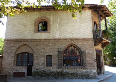 Grazzano Visconti, bir ortaçağ köyü inşası ücretsiz giriş, il Piacenza, İtalya 