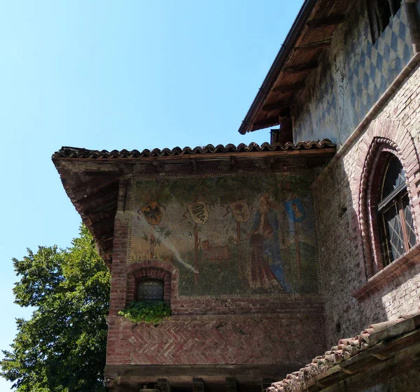 Grazano Visconti 重建一个中世纪村庄 自由进入 在皮亚琴察省 意大利 — 图库照片
