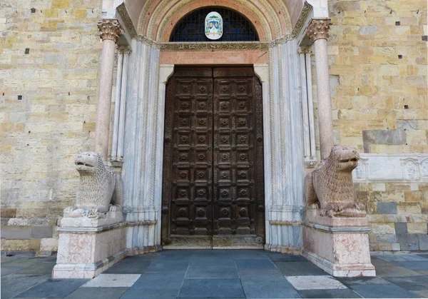 Entrada Principal Románica Catedral Parma Parma Italia —  Fotos de Stock