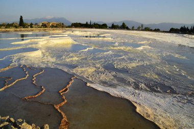Pamukkale, Türkiye'de doğal Traverten havuzları