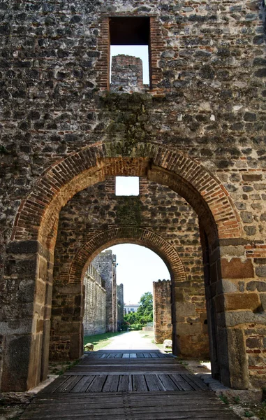 埃斯特卡拉雷塞城堡的侧公共入口 意大利 帕多瓦 — 图库照片